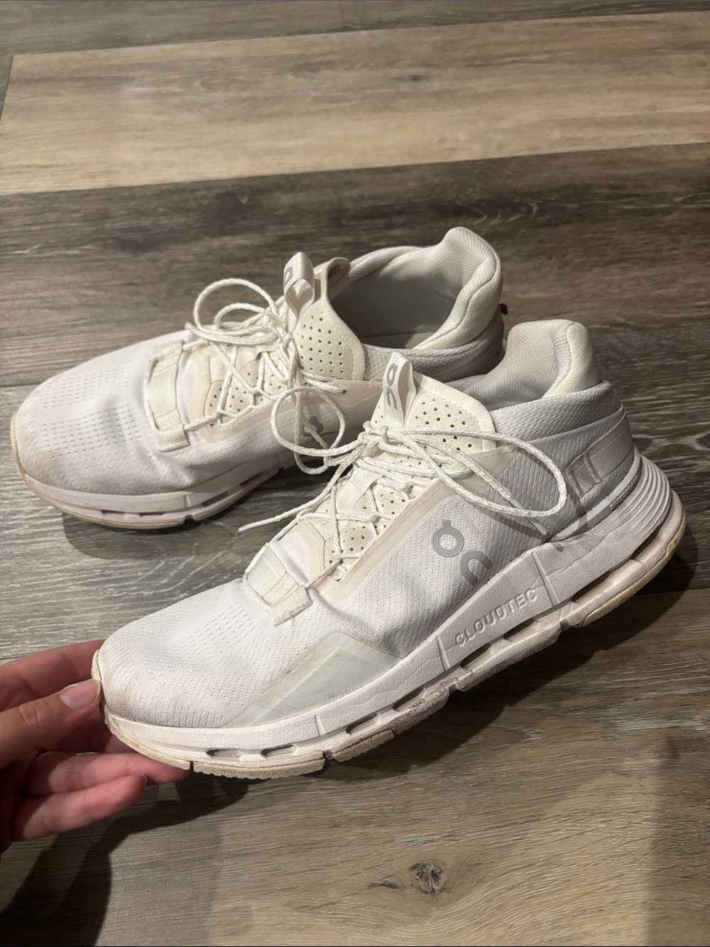 On Running Womens White Cloudtec Athletic Sneakers